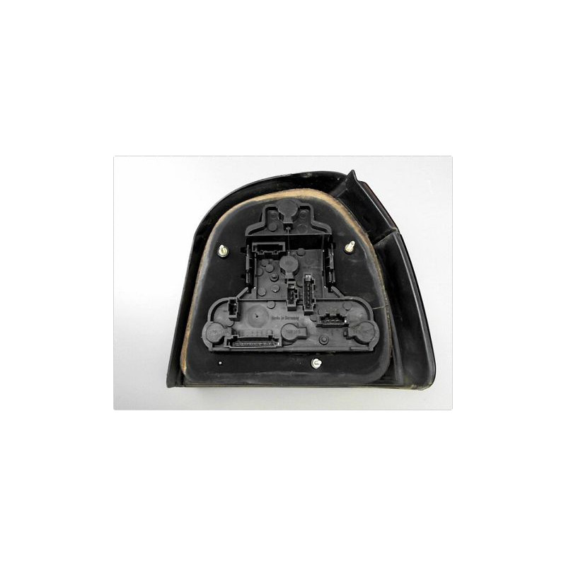 FEU ARRIERE GAUCHE  VOLKSWAGEN GOLF III 92-97