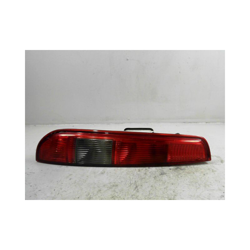 FEU ARRIERE GAUCHE  FORD FOCUS BREAK 2005-