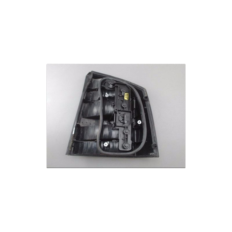 FEU ARRIERE GAUCHE  OPEL VECTRA 2002-