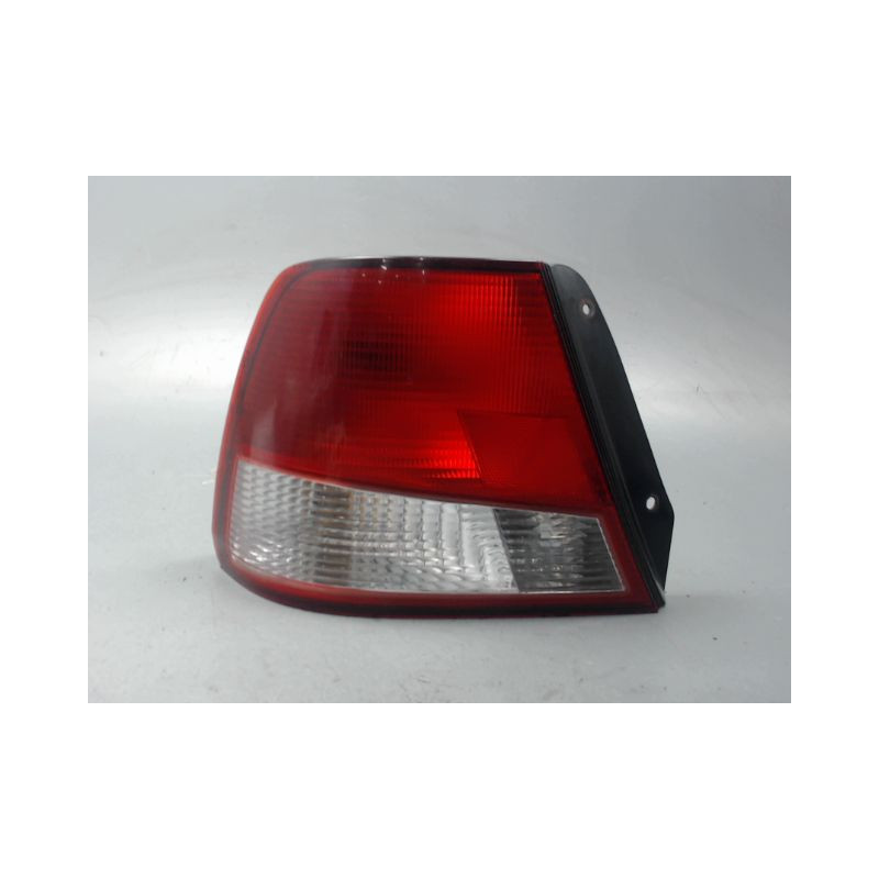FEU ARRIERE GAUCHE  HYUNDAI ACCENT PH2 -01