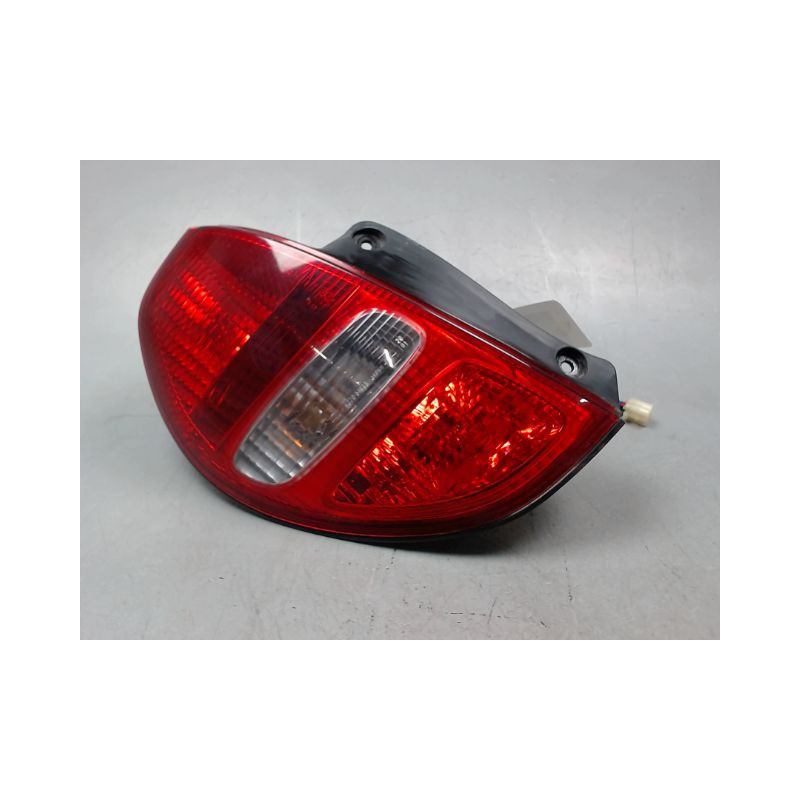 FEU ARRIERE GAUCHE  DAIHATSU SIRION
