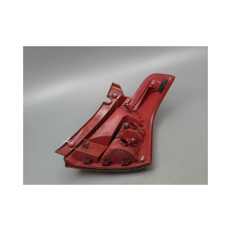 FEU ARRIERE GAUCHE  SUZUKI SWIFT III 2005-2011
