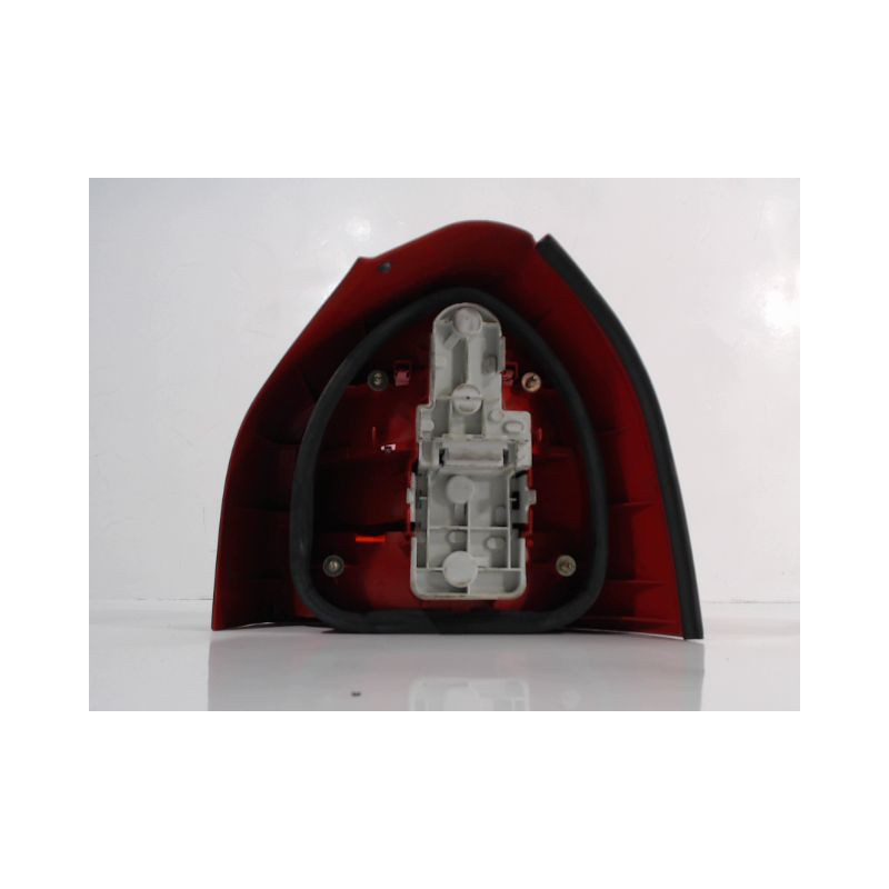 FEU ARRIERE GAUCHE  AUDI A3 -2000