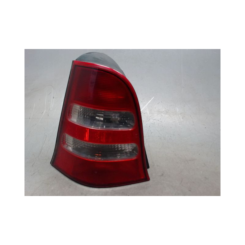 FEU ARRIERE GAUCHE  MERCEDES CLASSE A 2001 -