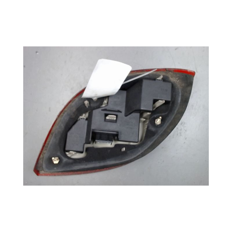 FEU ARRIERE GAUCHE  FORD KA