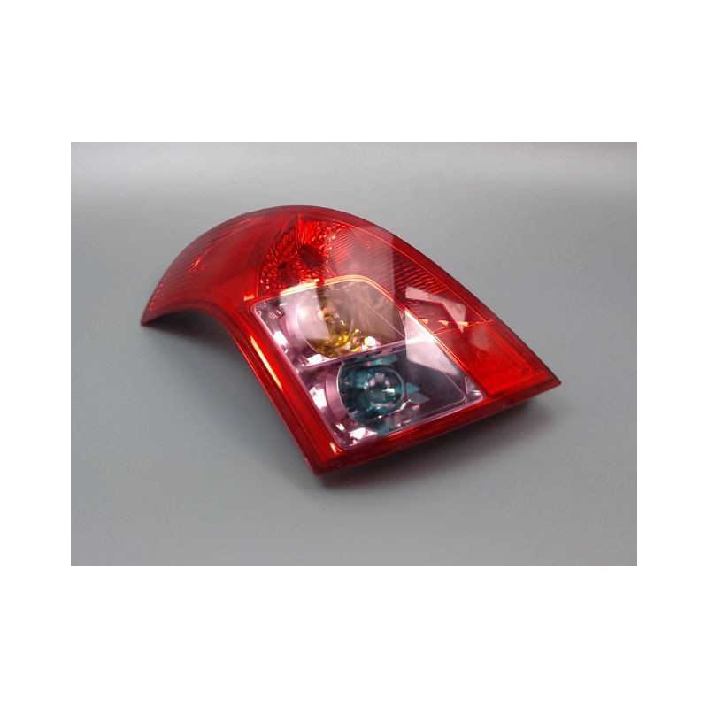 FEU ARRIERE GAUCHE  SUZUKI SWIFT III 2005-2011
