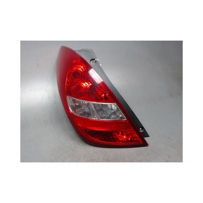 FEU ARRIERE GAUCHE  HYUNDAI I20