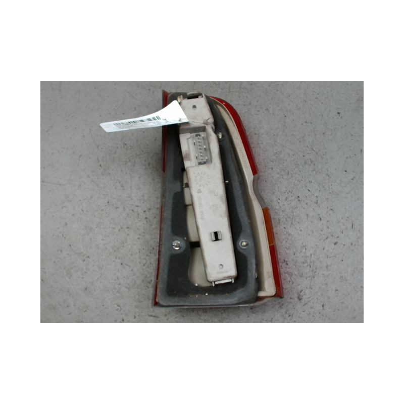 FEU ARRIERE GAUCHE  FORD ESCORT CLIPPER 95-00