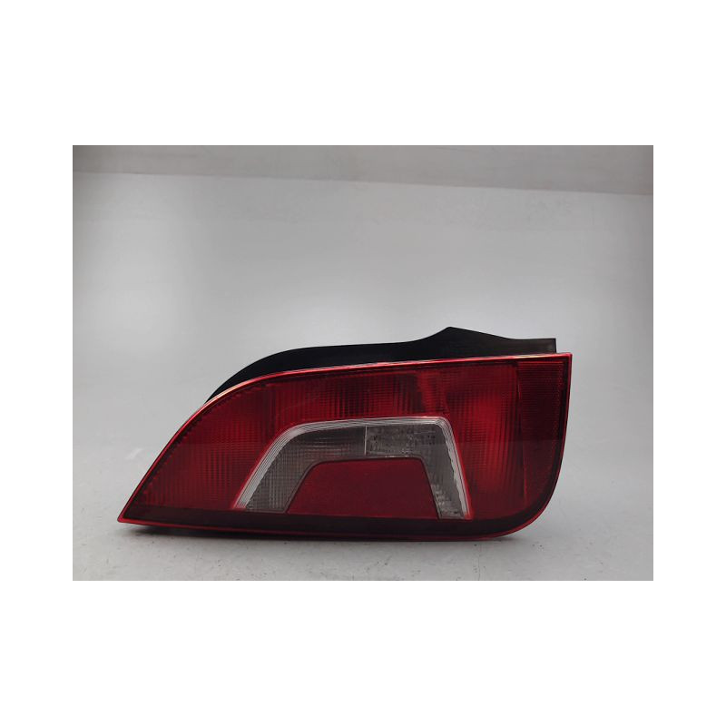 FEU ARRIERE GAUCHE  VOLKSWAGEN UP