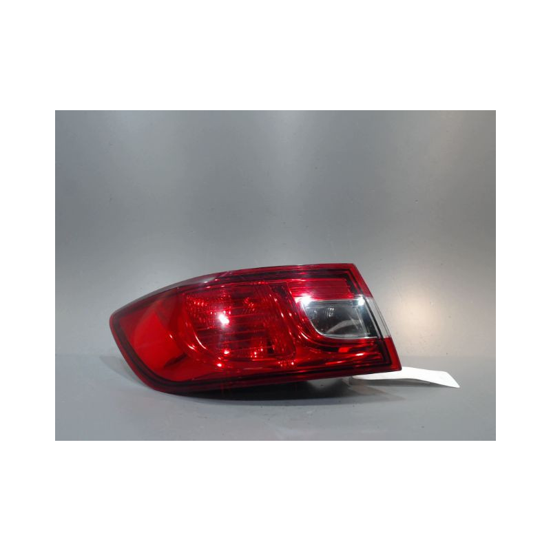 FEU ARRIERE GAUCHE  RENAULT CLIO