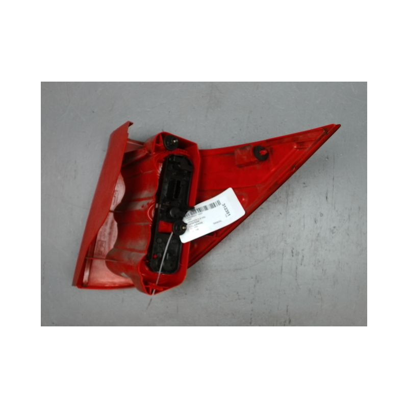 FEU ARRIERE GAUCHE  PEUGEOT 1007