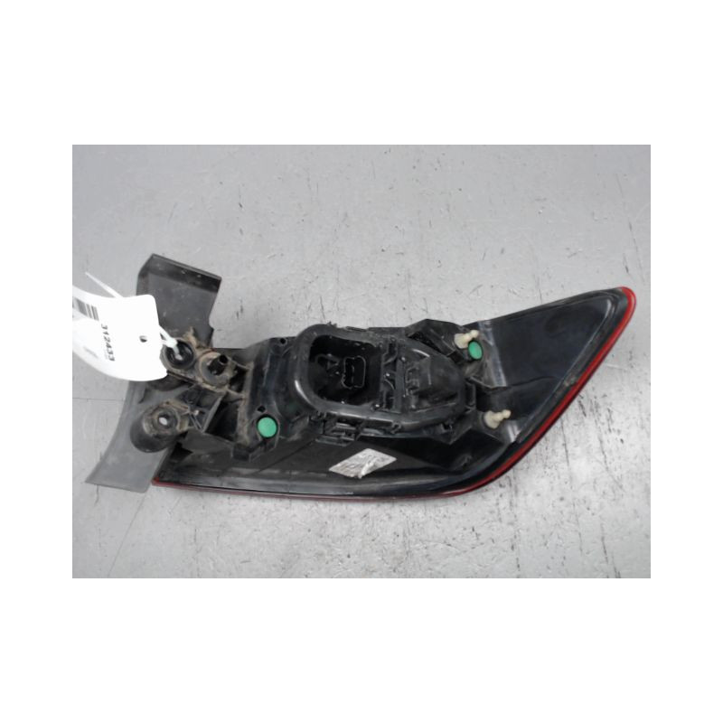 FEU ARRIERE GAUCHE  RENAULT CLIO IV 2012-