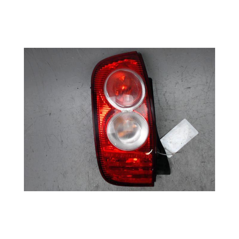 FEU ARRIERE GAUCHE  NISSAN MICRA