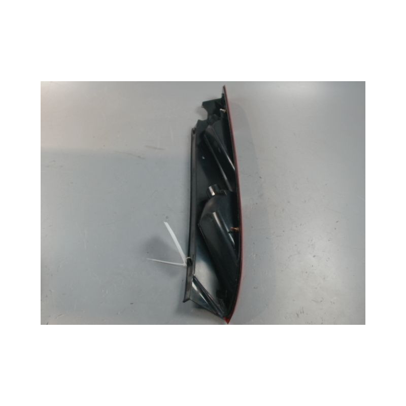 FEU ARRIERE GAUCHE  FORD FOCUS 04-07