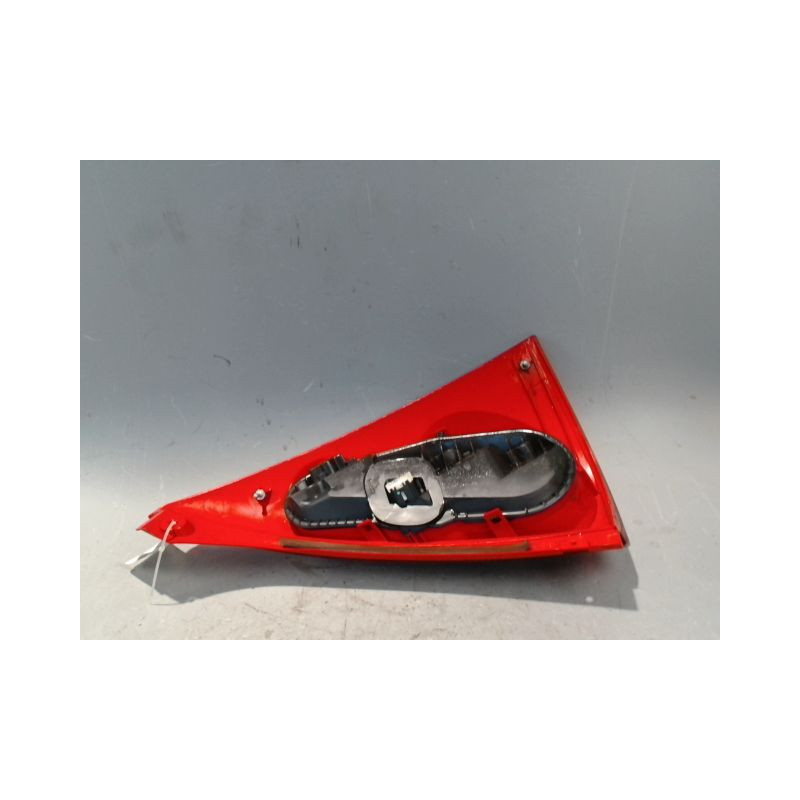 FEU ARRIERE GAUCHE  PEUGEOT 107 3P
