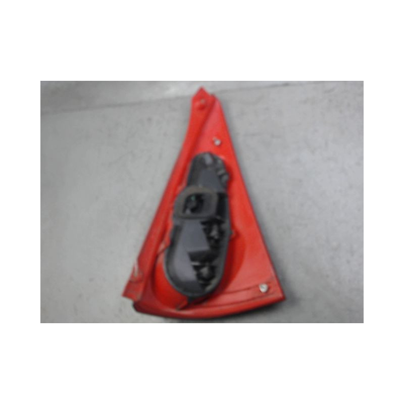 FEU ARRIERE GAUCHE  PEUGEOT 107 5P