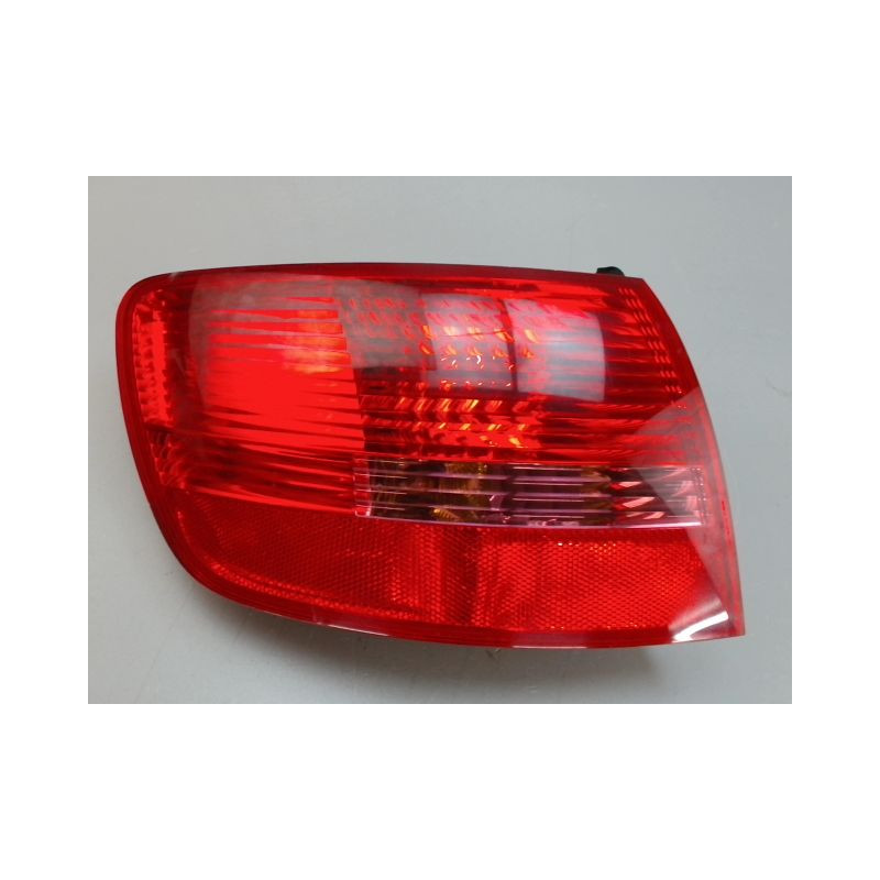 FEU ARRIERE GAUCHE  AUDI A6