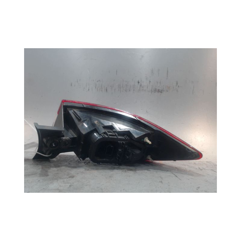 FEU ARRIERE GAUCHE  RENAULT CLIO