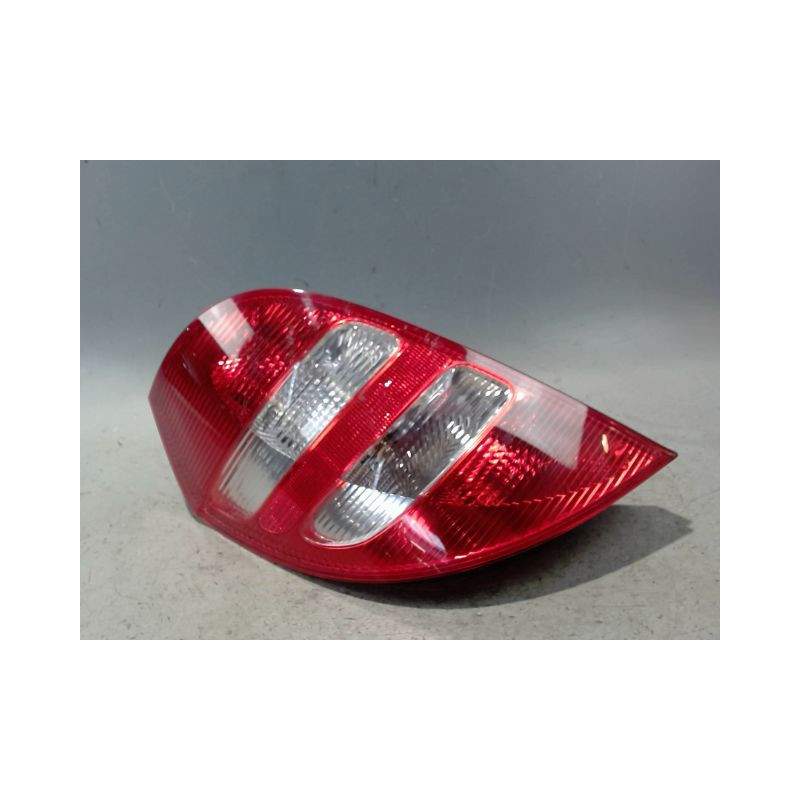 FEU ARRIERE GAUCHE  MERCEDES CLASSE A 2004-