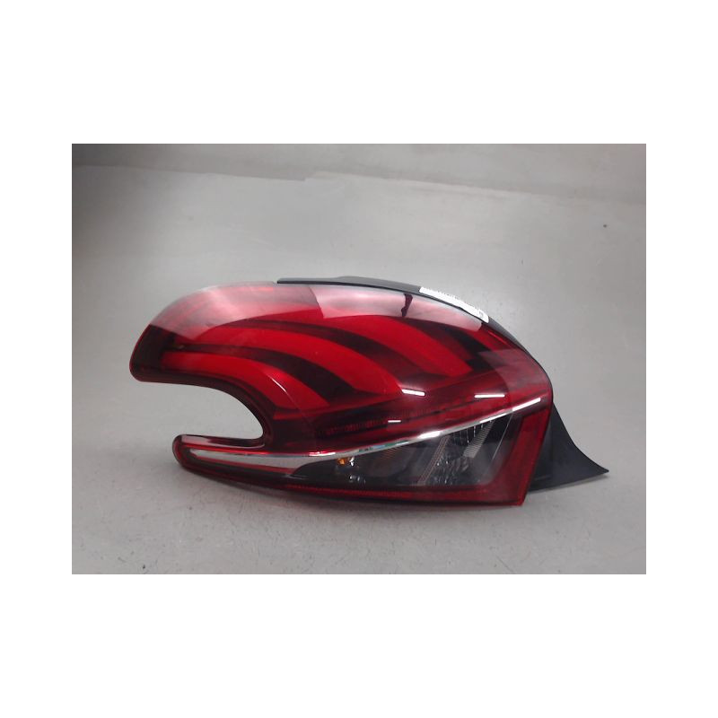 FEU ARRIERE GAUCHE  PEUGEOT 208