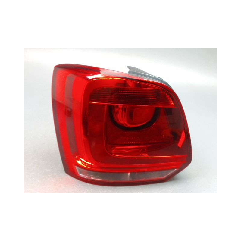 FEU ARRIERE GAUCHE  VOLKSWAGEN POLO V Phase 1 (6R) 2009-...