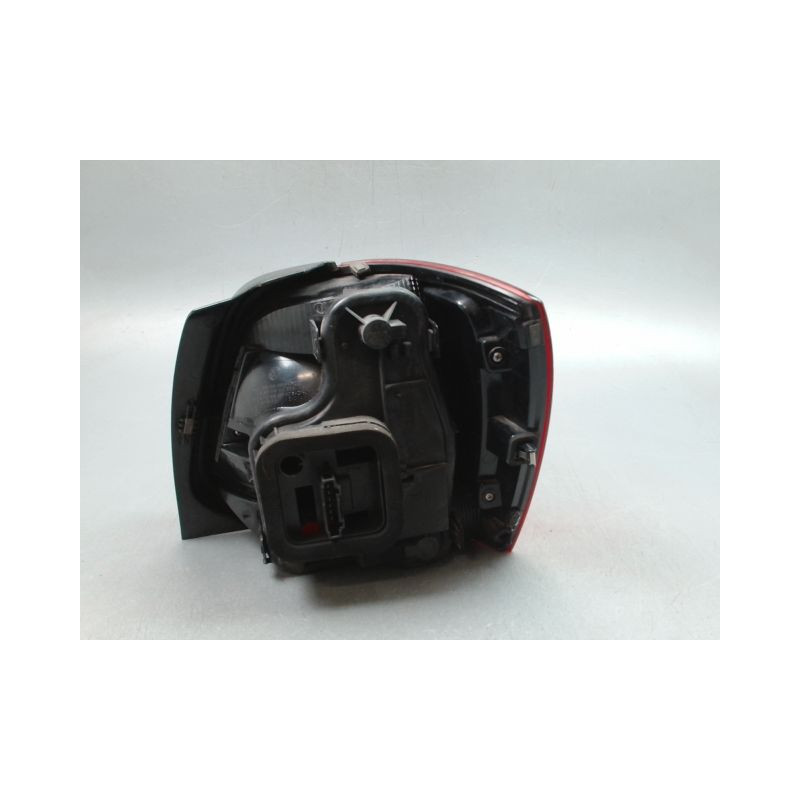 FEU ARRIERE GAUCHE  VOLKSWAGEN POLO V Phase 1 (6R) 2009-...