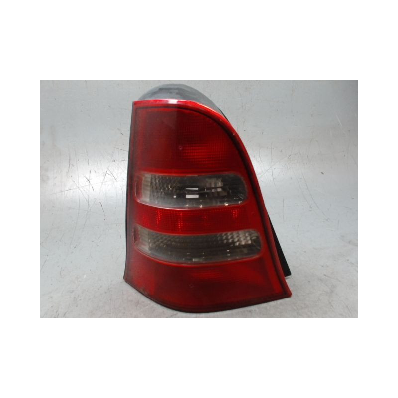 FEU ARRIERE GAUCHE  MERCEDES CLASSE A 2001 -
