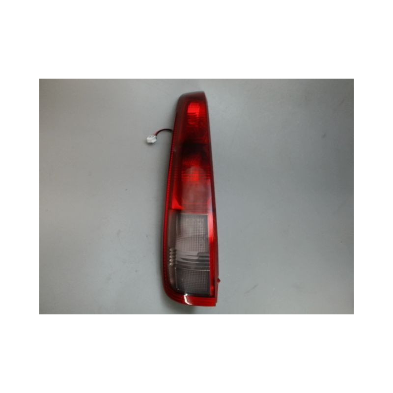FEU ARRIERE GAUCHE  NISSAN X-TRAIL
