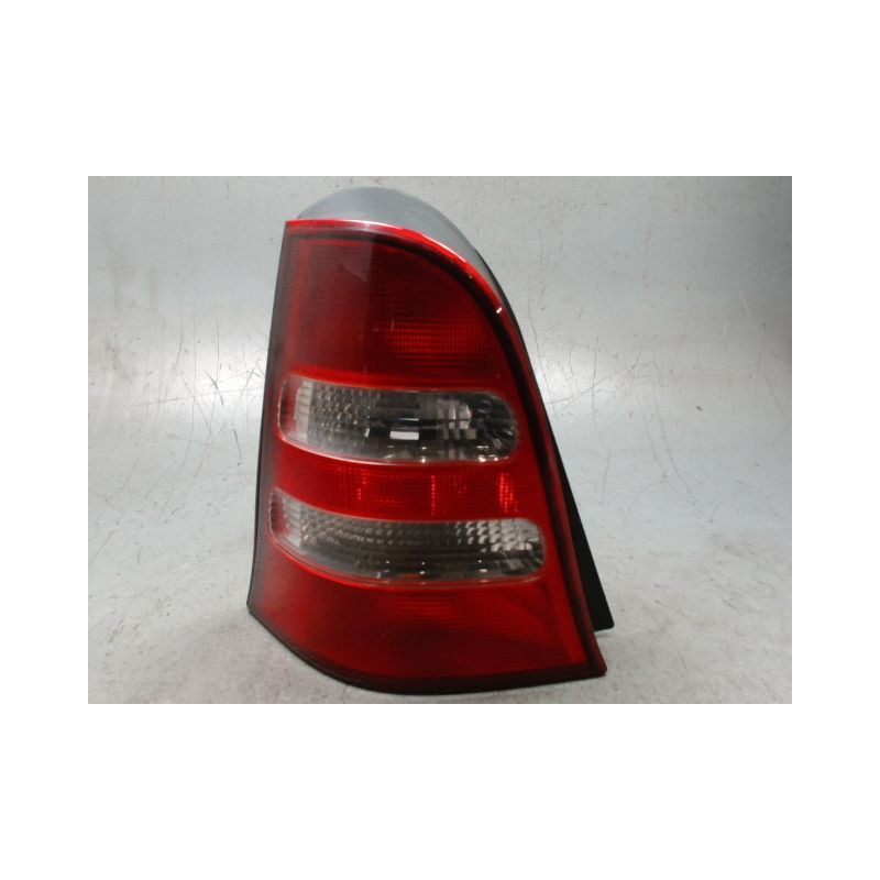 FEU ARRIERE GAUCHE  MERCEDES CLASSE A 2001 -