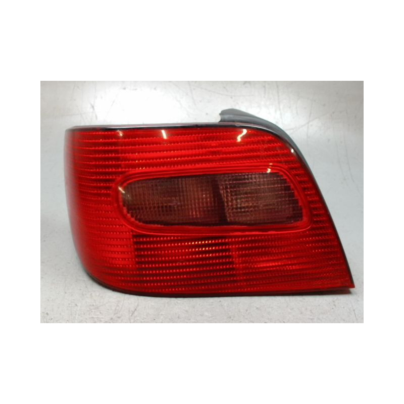 FEU ARRIERE GAUCHE  CITROEN XSARA 2000-
