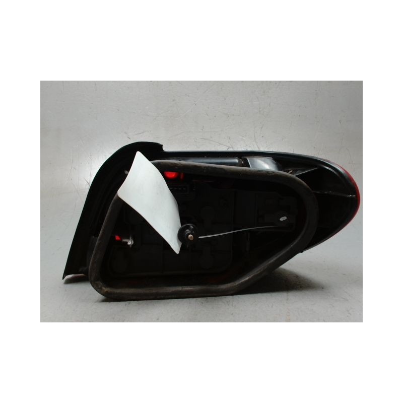 FEU ARRIERE GAUCHE  CITROEN XSARA 2000-