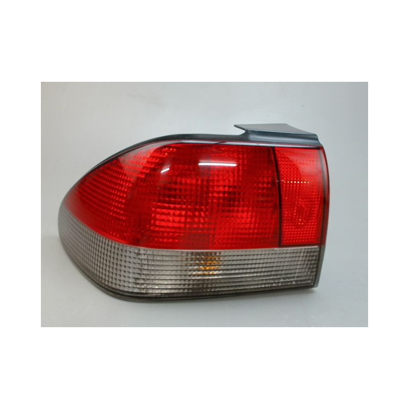 FEU ARRIERE GAUCHE  SAAB 900