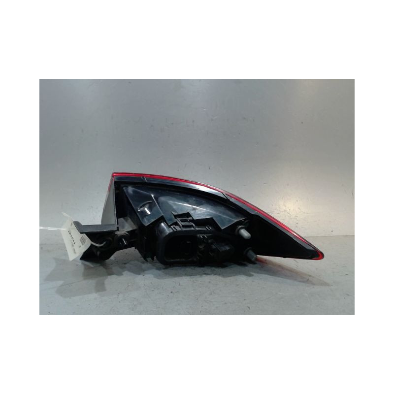 FEU ARRIERE GAUCHE  RENAULT CLIO