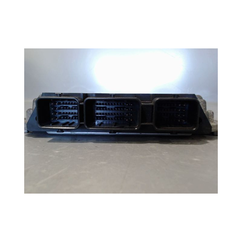 CALCULATEUR MOTEUR PEUGEOT 207