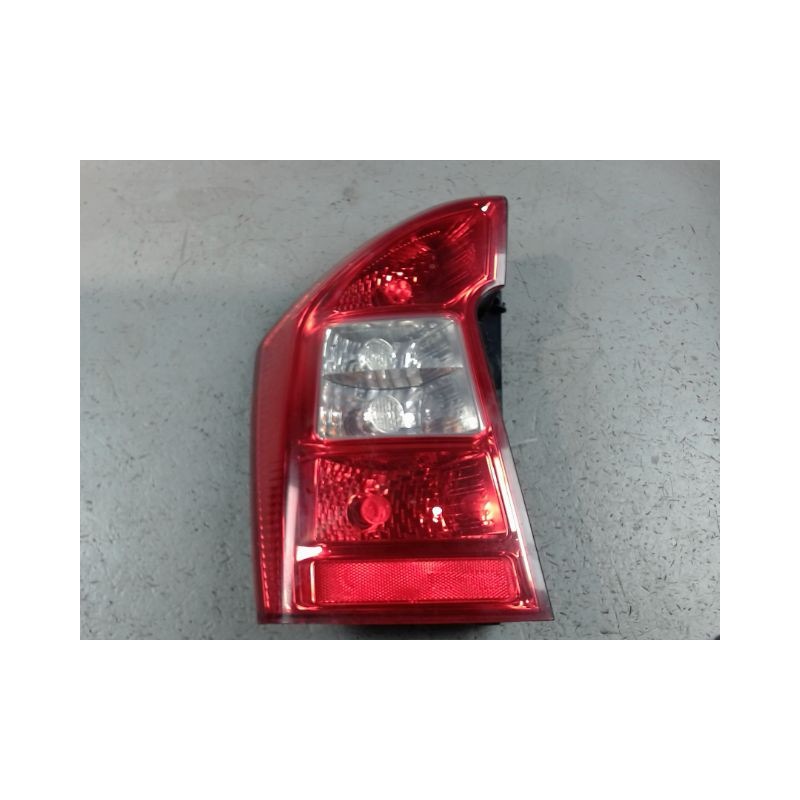 FEU ARRIERE GAUCHE  KIA CARENS 2002-