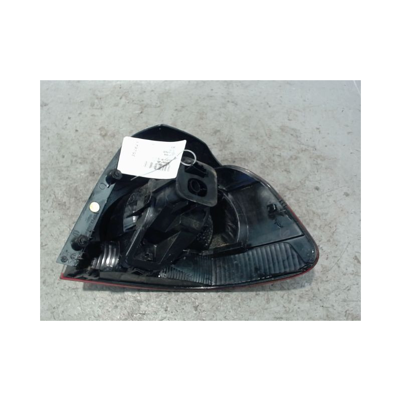FEU ARRIERE GAUCHE  VOLKSWAGEN GOLF VI 2008-
