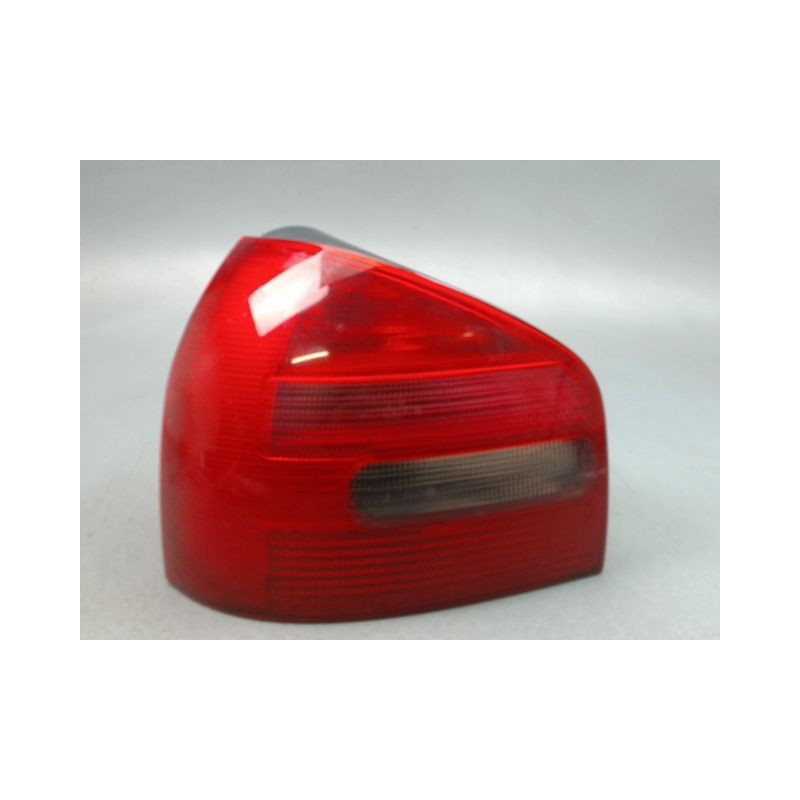 FEU ARRIERE GAUCHE  AUDI A3 I Phase 1 (8L) 1996-2000