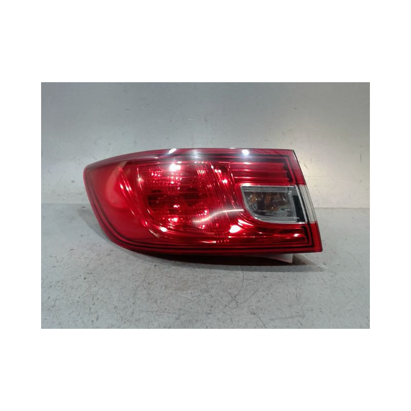 FEU ARRIERE GAUCHE  RENAULT CLIO