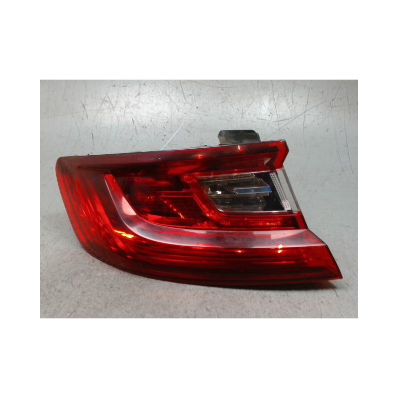 FEU ARRIERE GAUCHE  RENAULT MEGANE