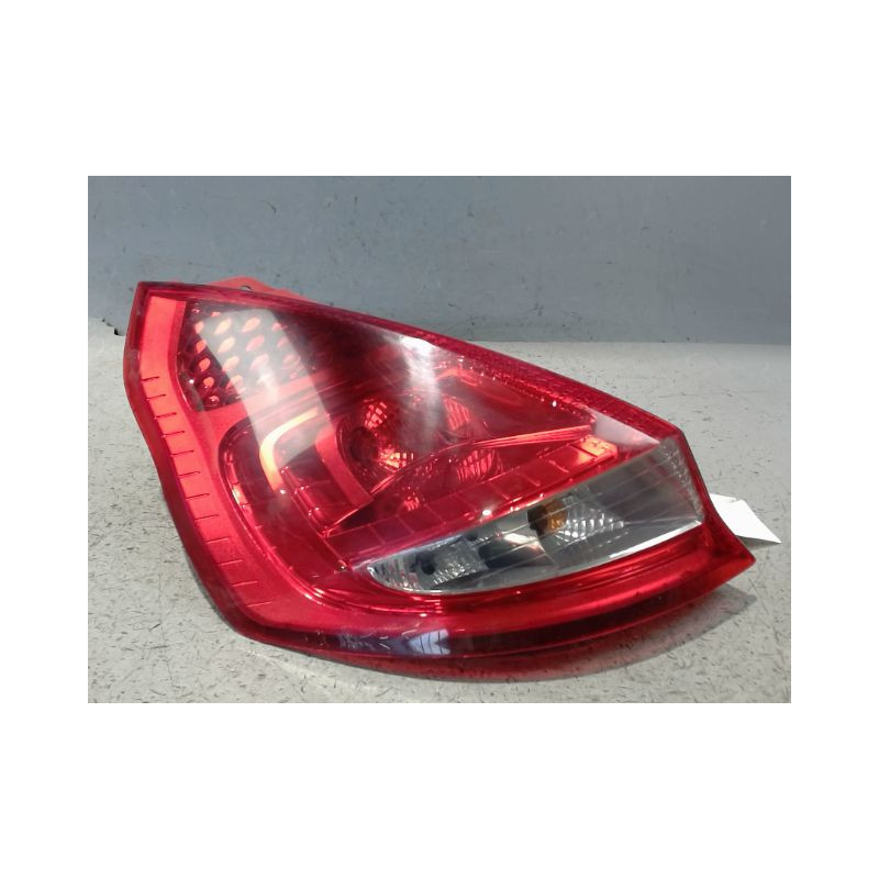 FEU ARRIERE GAUCHE  FORD FIESTA 2010-