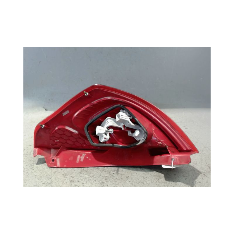 FEU ARRIERE GAUCHE  FORD FIESTA 2010-
