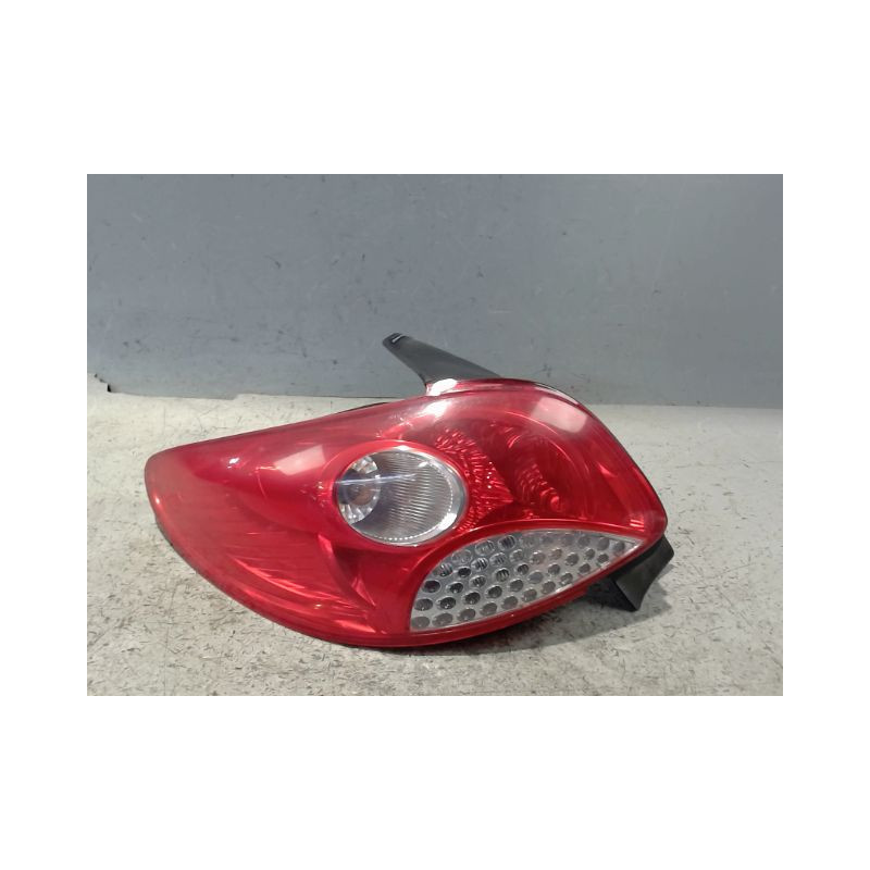 FEU ARRIERE GAUCHE  PEUGEOT 206+ 2009-