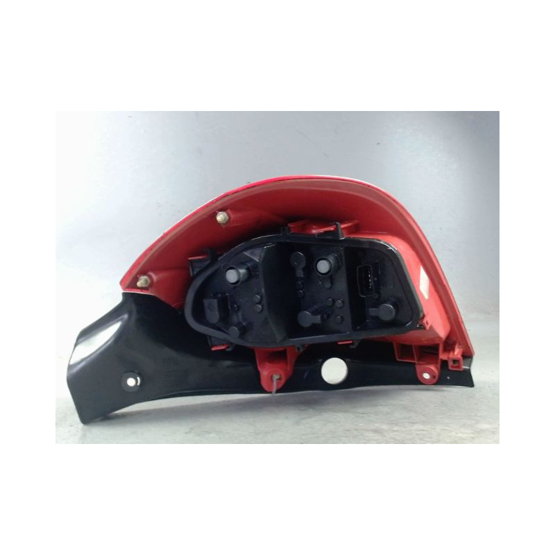 FEU ARRIERE GAUCHE  RENAULT CLIO III 2005-