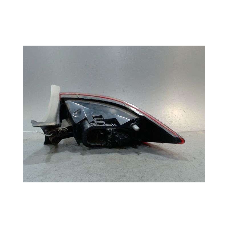 FEU ARRIERE GAUCHE  RENAULT CLIO