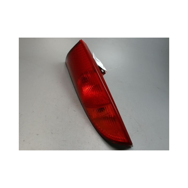 FEU ARRIERE GAUCHE  FORD FOCUS COUPE 98-04