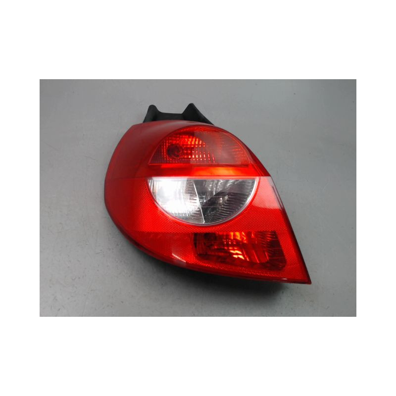 FEU ARRIERE GAUCHE  RENAULT CLIO III Phase 1 2005-2009