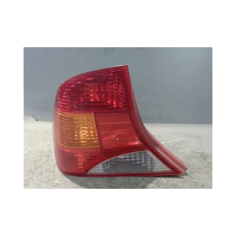 FEU ARRIERE GAUCHE  FORD FOCUS 98-04