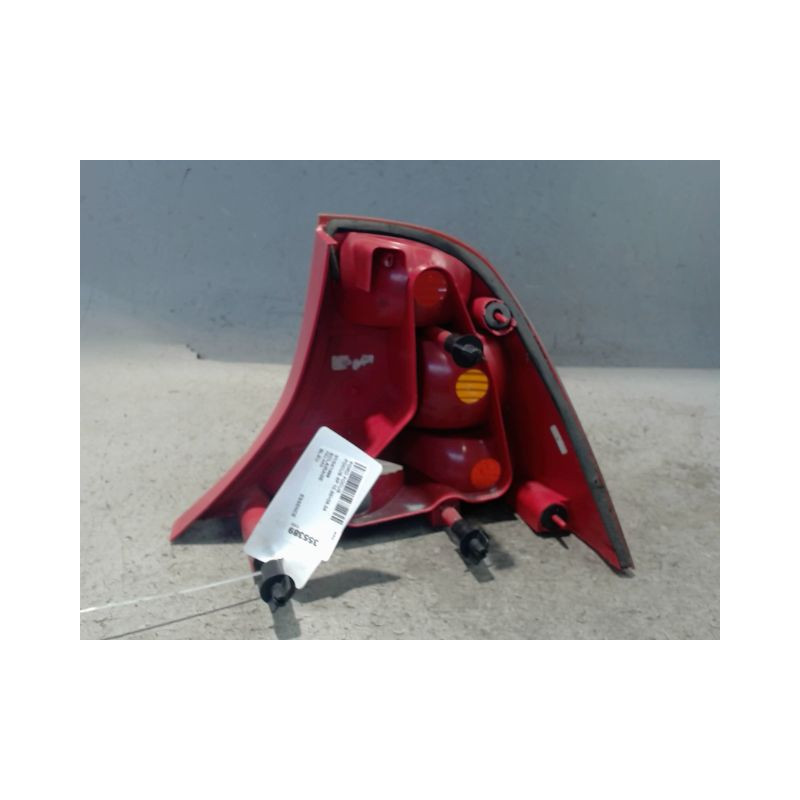 FEU ARRIERE GAUCHE  FORD FOCUS 98-04