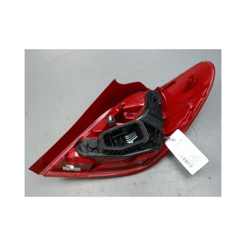 FEU ARRIERE GAUCHE  PEUGEOT 207 5P