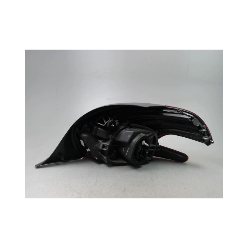 FEU ARRIERE GAUCHE  PEUGEOT 208 Phase 1 2012-...